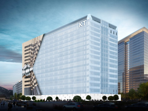 현재 리모델링 공사 중인 서울 종로구 광화문 KT 웨스트(WEST) 사옥. [사진=KT]
