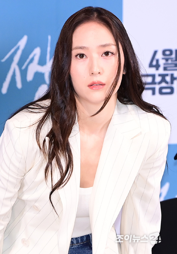 배우 정수정이 16일 서울 CGV 용산아이파크몰에서 열린 영화 '짱구'(정우&middot;오성호 공동 연출) 언론시사회에 참석하고 있다. [사진=정소희 기자]