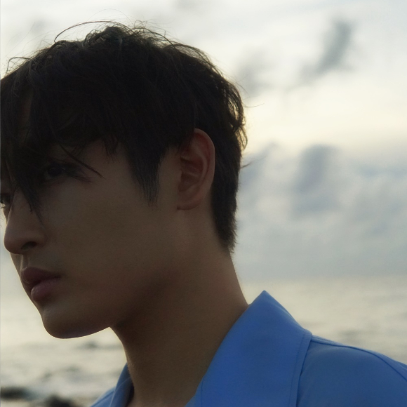 박재정 콘셉트 포토 [사진=로맨틱팩토리]