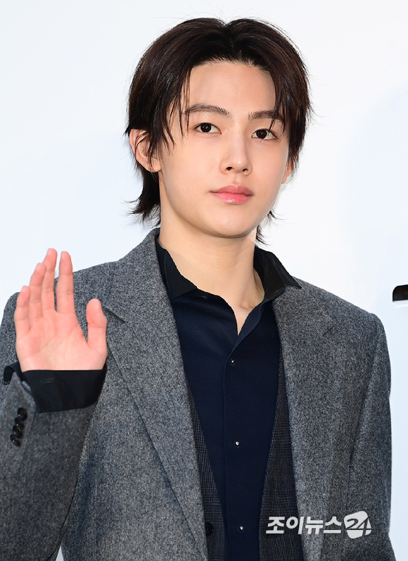 그룹 코르티스(CORTIS) 성현-마틴-건호-주훈-제임스가 7일 오후 서울 성동구 성수동에서 열린 디올 포토콜 행사에 참석하고 있다. [사진=정소희 기자]