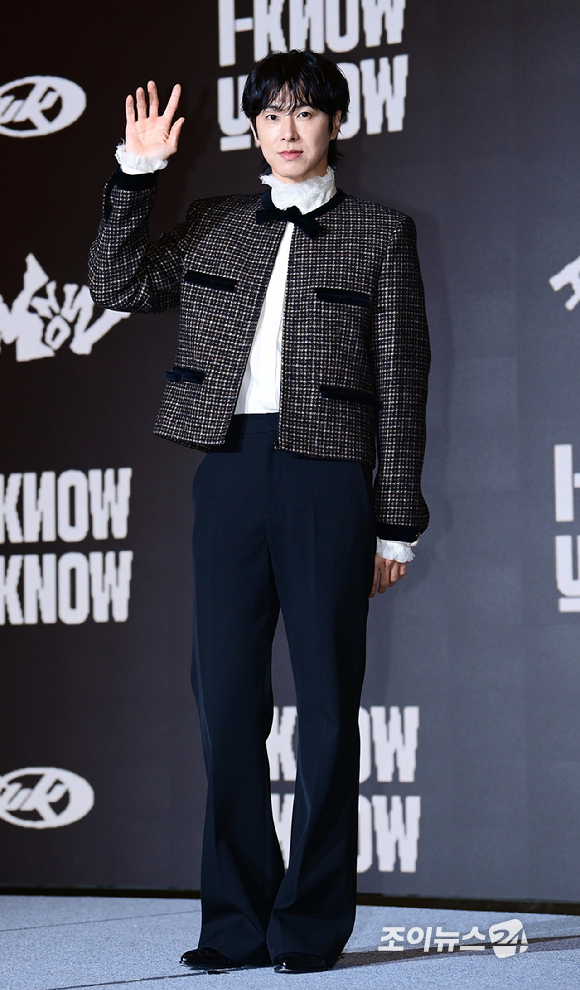 가수 유노윤호가 5일 오후 서울 송파구 소피텔 앰배서더 서울호텔에서 열린 첫 정규 앨범 '아이-노우(I-KNOW)' 기자간담회에 참석하고 있다. [사진=정소희 기자]