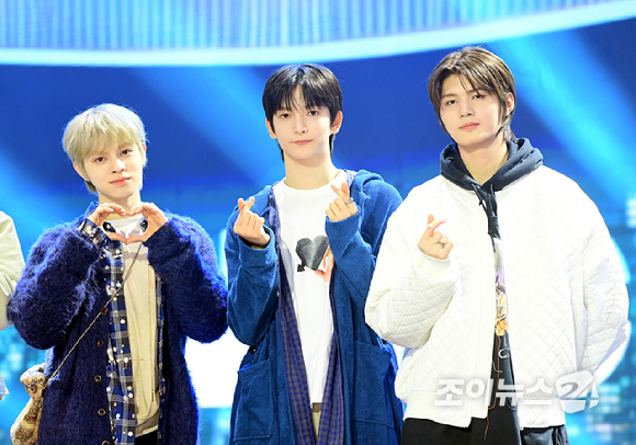 그룹 아크가 8일 오후 서울 마포구 SBS프리즘타워 공개홀에서 열린 아크(ARrC) 미니 2집 'nu kidz: out the box(뉴 키즈: 아웃 더 박스)'발매 기념 미디어 쇼케이스에 참석하고 있다. [사진=정소희 기자]