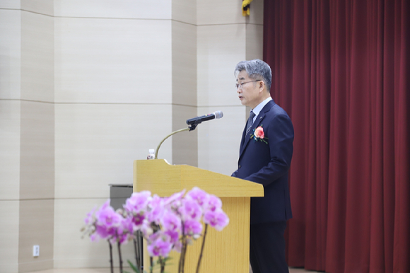 권석윤 한국생명공학연구원이 17일 대전 본원 대강당에서 취임사를 하고 있다. [사진=생명연]