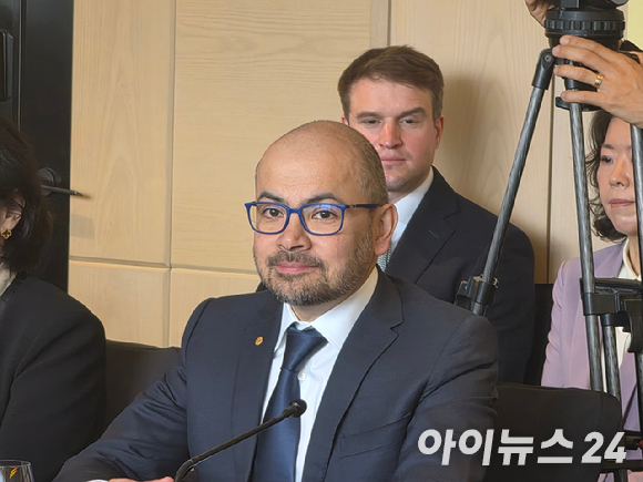 데미스 하사비스 구글 딥마인드 CEO가 서울 중구 포시즌스호텔에서 열린 업무협약식에서 발언하고 있다. [사진=아이뉴스24포토DB]