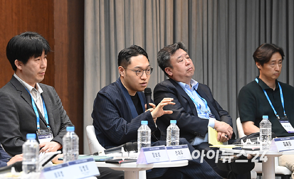 '제6회 아이뉴스24 금융정책포럼'이 '디지털자산기본법 이후, 한국 가상자산 시장의 새로운 질서'를 주제로 18일 서울 중구 은행회관 국제회의실에서 열렸다. 김호진 해시드오픈파이낸스 대표가 패널토론에 참석해 발언하고 있다. [사진=곽영래 기자]