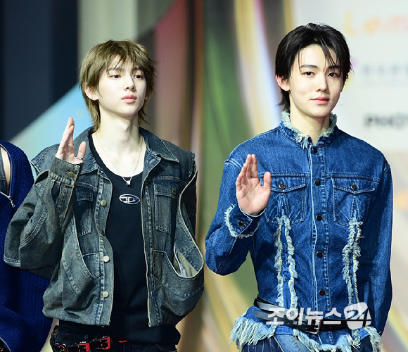 그룹 코르티스(CORTIS)가 25일 오후 인천광역시 중구 운서동 인스파이어 아레나에서 열린 '2025 SBS 가요대전' 레드카펫 행사에 참석하고 있다. [사진=정소희 기자]