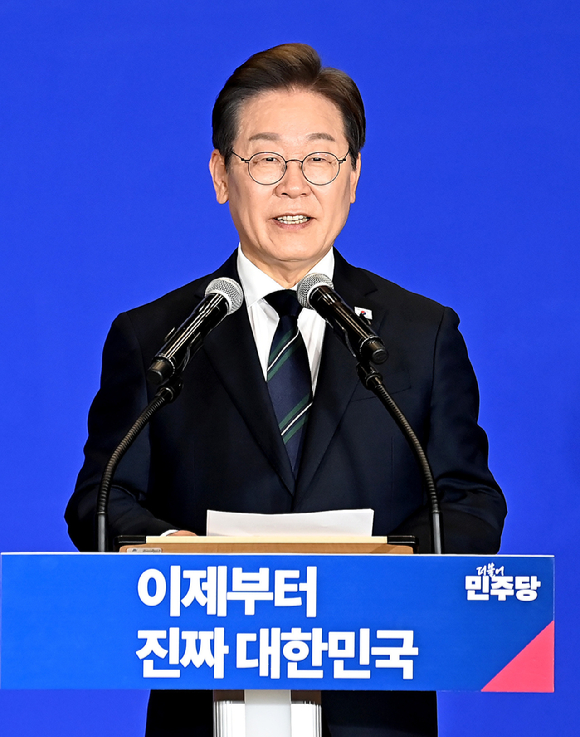 더불어민주당 이재명 대선 후보가 서울 여의도 국회 의원회관에서 연설하고 있다. [사진=곽영래 기자]