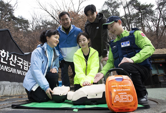 에스원의 AED 판매량이 전년 대비 38% 상승했다. [사진=에스원]