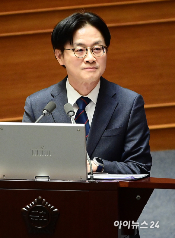 김정관 산업통산부 장관. [사진=정소희 기자]