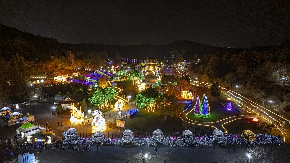 전라북도 익산시에서 열리는 서동축제 야간경관.[사진=익산시청]