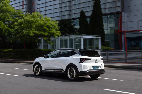 르노 '세닉 E-Tech 100% 일렉트릭'. [사진=르노코리아]