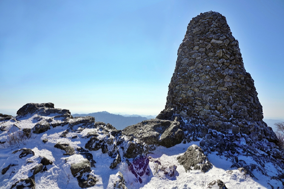 가지끝에 남아있는 설화(상고대) [사진=박성기 ]