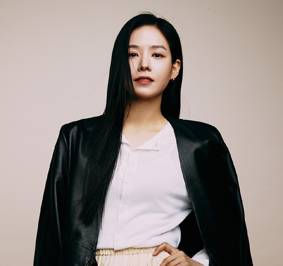 배우 안지혜가 넷플릭스 영화 '황야'(감독 허명행) 인터뷰에 앞서 포즈를 취하고 있다. [사진=리드엔터테인먼트]