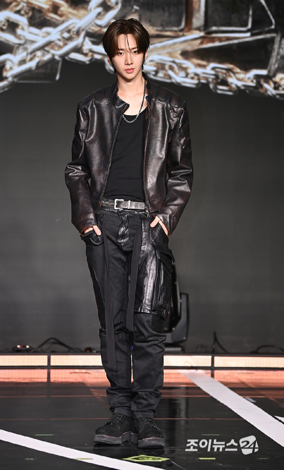 그룹 82메이저(82MAJOR) 남성모가 30일 오후 서울 강남구 일지아트홀에서 열린 미니 4집 '트로피' 컴백 쇼케이스에서 포토타임을 갖고 있다. [사진=곽영래 기자]