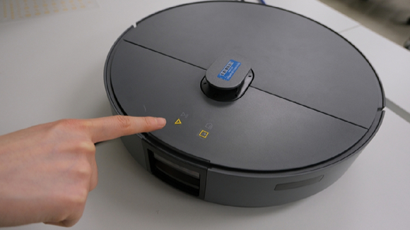 휴대폰 점검 장비가 탑재된 삼성전자의 '찾아가는 서비스' 차량. [사진=삼성전자]