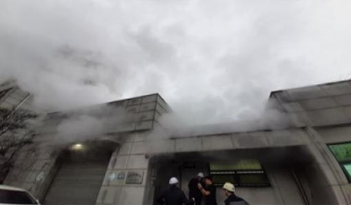 지난 17일 오후 서울 양천구와 구로구 일대 3만8000가구에 지역난방 공급이 중단되면서 서울시가 복구 작업을 벌이고 있다. [사진=서울시]