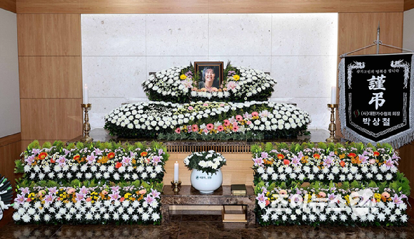 가수 옥희(본명 김광숙)의 빈소가 21일 오후 서울 송파구 서울아산병원 장례식장 22호에 마련되어 있다. 2026.06.21 [사진=사진공동취재단]