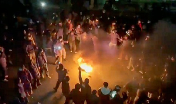 이란 반정부 시위 현장. [사진=AP/연합뉴스]