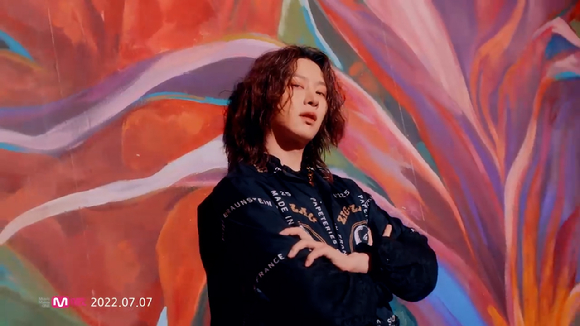 슈퍼주니어의 열한 번째 정규 앨범 Vol.1 'The Road : Keep on Going' 타이틀곡 'Mango' 뮤직비디오 두 번째 티저 영상이 공개돼 관심을 모으고 있다. [사진=슈퍼주니어 'Mango' MV 2차 티저 영상 캡쳐]