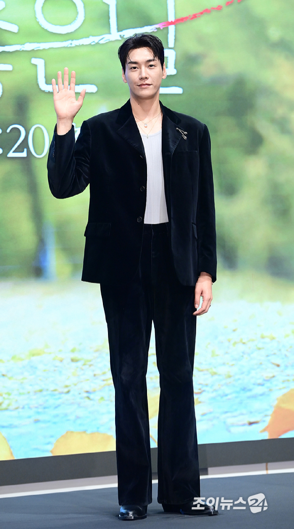 배우 김영광이 16일 오후 서울 구로구 더세인트에서 열린 KBS2 토일드라마 '은수 좋은 날' 제작발표회에서 포즈를 취하고 있다. [사진=정소희 기자]