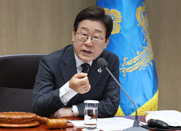 이재명 대통령이 19일 용산 대통령실에서 열린 국무회의에서 발언하고 있다. 2025.6.19 [사진=연합뉴스]