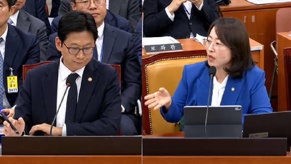 6일 과학기술정보통신부 등을 대상으로 한 국회 과학기술정보방송통신위원회 국정감사에서 이주희 더불어민주당 의원(오른쪽)이 배경훈 부총리 겸 과기정통부 장관에 질의하고 있다. [사진=국회의사중계시스템 중계 갈무리]