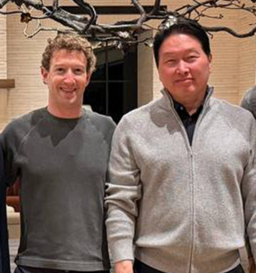 최태원 SK그룹 회장과 젠슨황 엔비디아 CEO. [사진=SK하이닉스 뉴스룸]