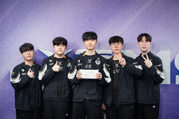 2025 LCK MSI 대표 선발전 3라운드에서 승리한 젠지. [사진=LCK]