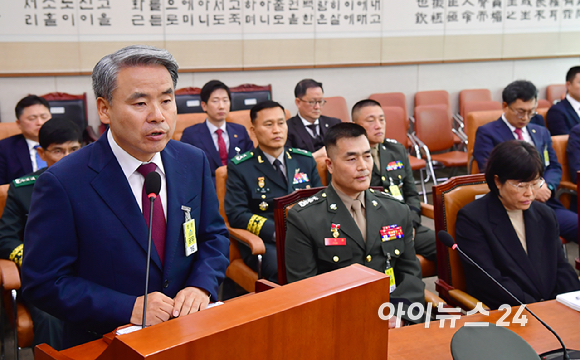 이종섭 전 국방부 장관이 21일 오전 서울 여의도 국회에서 열린 법제사법위원회 전체회의 순직 해병 수사 방해 및 사건 은폐 등의 진상규명을 위한 특별검사의 임명 등에 관한 법률안 관련 입법청문회에서 사건 개요를 설명하고 있다. [사진=곽영래 기자]