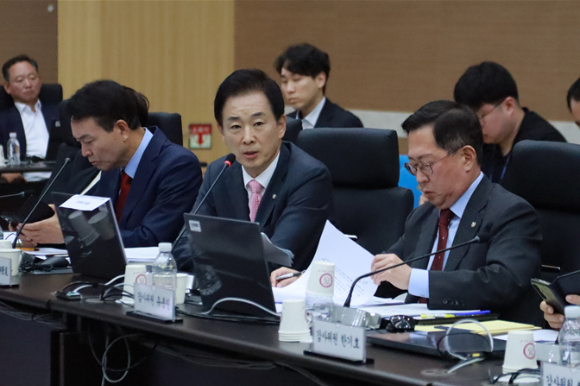 국민의힘 유영하 의원이 12일 국회 국방위원회 병무청 국정감사에서 질의하고 있다. [사진=의원실]