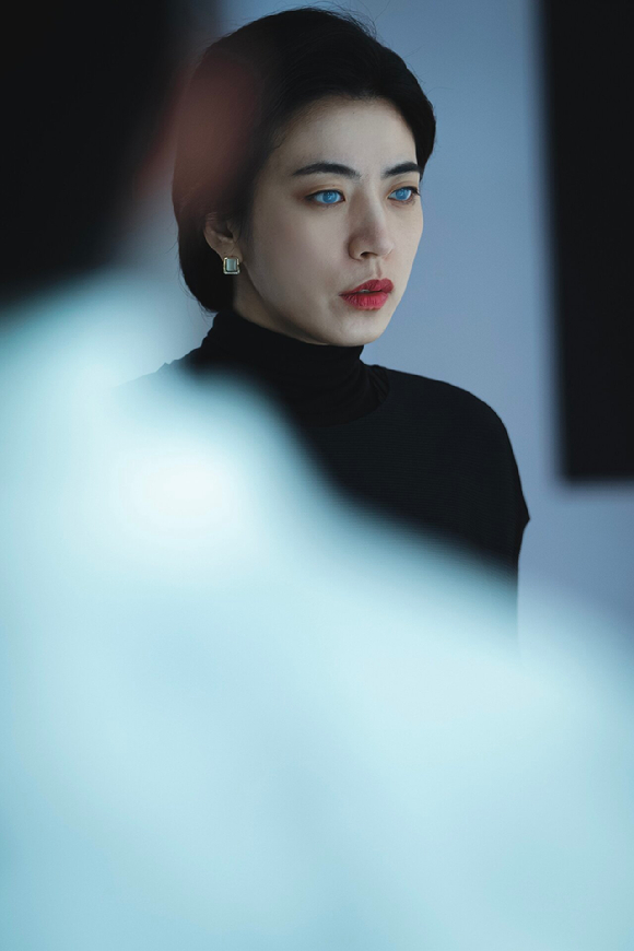 &apos;조각도시&apos; 정인지, 진짜 정체+실명 충격⋯도경수와 광기 어린 관계