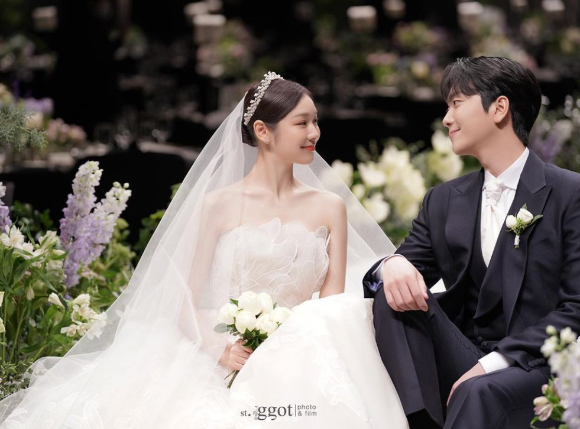 피겨여왕 김연아와 가수 고우림이 백년가약을 맺었다. [사진=세인트 지지오티 인스타그램]