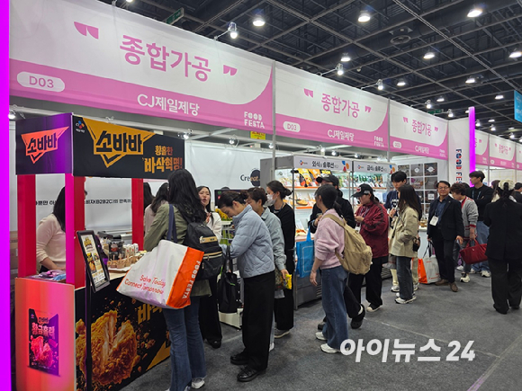 송규종 삼성웰스토리 대표가 8일 서울 양재동 aT센터에서 열린 '2026 웰스토리 푸드페스타'에서 환영사를 하고 있다. [사진=구서윤 기자]