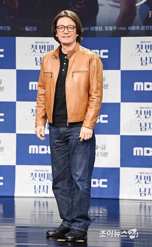 배우 정찬이 10일 서울 마포구 상암동 MBC 사옥에서 열린 MBC 새 일일 '첫 번째 남자' 제작발표회에서 포즈를 취하고 있다. [사진=곽영래 기자]