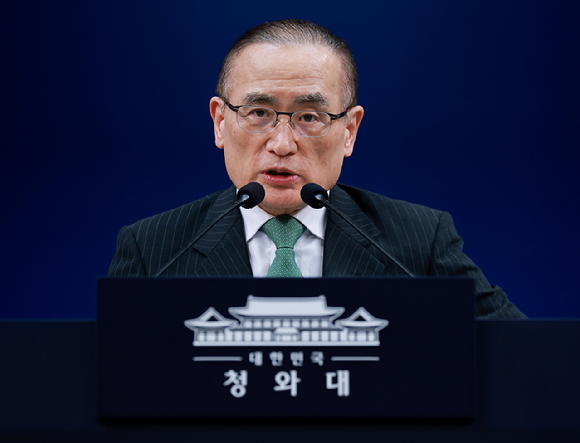 위성락 국가안보실장이 3일 청와대 춘추관 기자회견장에서 이재명 대통령의 북대서양조약기구(NATO&middot;나토) 정상회의 참석 및 몽골 국빈 방문 관련 사전 브리핑을 하고 있다. 2026.7.3 [사진=연합뉴스]