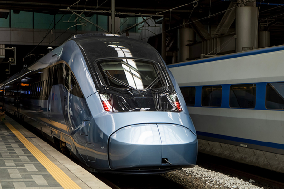 현대로템이 제작한 KTX-이음. [사진=현대로템]