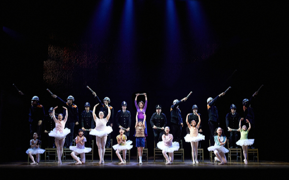 뮤지컬 '빌리 엘리어트' 공연 사진 [사진=신시컴퍼니 ]