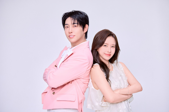 박현호-은가은 부부 [사진=엠오엠엔터테인먼트]