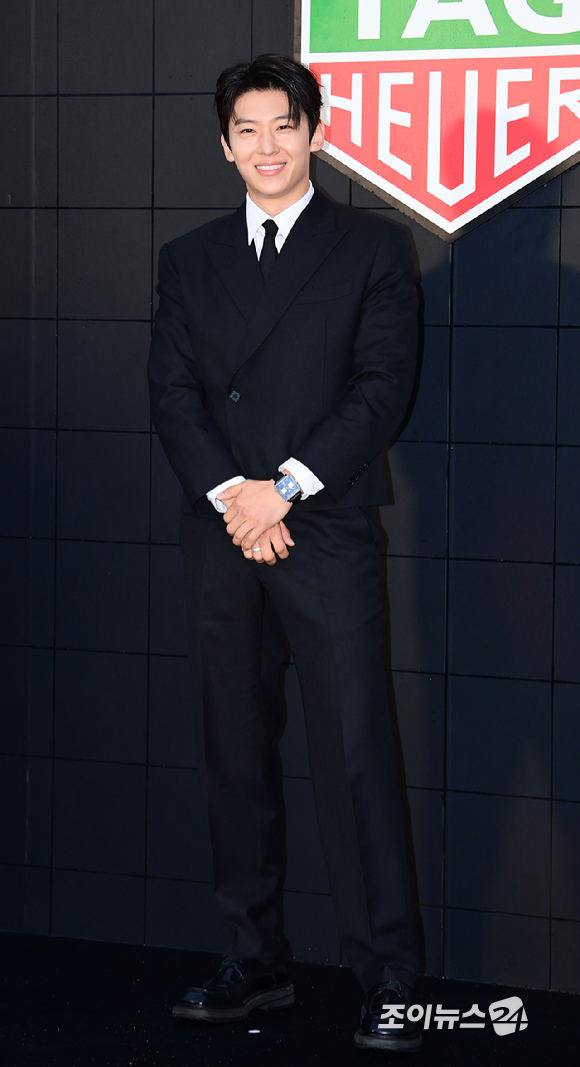 방송인 덱스가 25일 오후 서울 마포구 문화비축기지에서 열린 태그호이어 갈라 디너 이벤트 기념 행사에 참석하고 있다. [사진=정소희 기자]