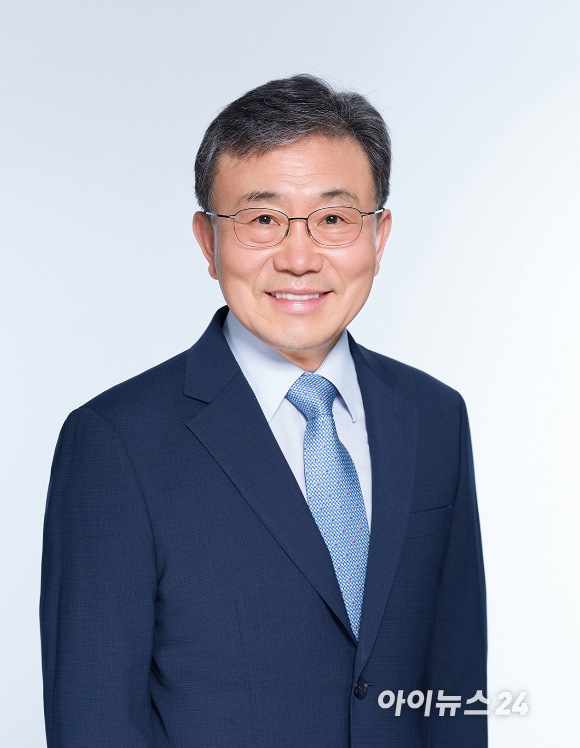 권덕철 전 보건복지부 장관 [사진=법무법인(유) 세종. DB 및 재판매 금지]