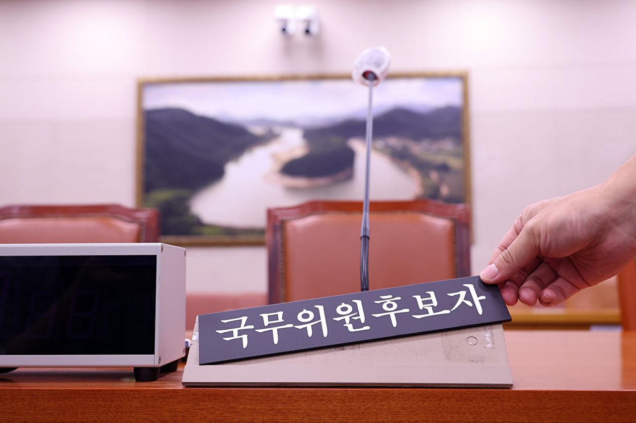 사진 왼쪽부터 강선우 여성가족부 장관 후보자, 이진숙 교육부총리 겸 교육부 장관 후보자. [사진=아이뉴스24 DB]