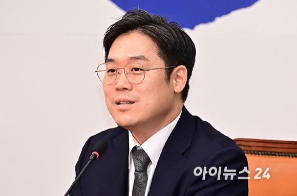 김정욱 신임 대한변호사협회장 당선인이 10일 오후 서울 여의도 국회에서 이재명 더불어민주당 대표를 예방, 발언을 하고 있다. [사진=곽영래 기자]