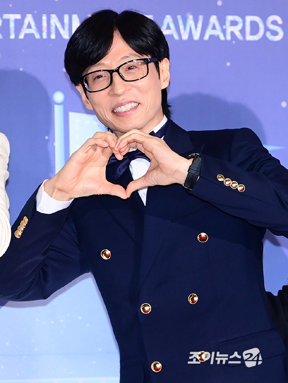 '놀면뭐하니' 유재석이 29일 오후 서울 마포구 MBC 사옥에서 열린 '2025 MBC 방송연예대상' 포토월 행사에 참석하고 있다. [사진=정소희 기자]