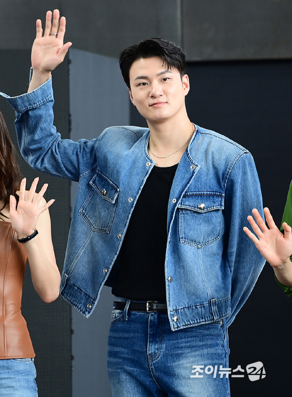 배우 신승호가 20일 오후 부산광역시 해운대구 우동 영화의 전당에서 열린 제30회 부산국제영화제(BIFF) '짱구' 오픈토크 행사에 참석하고 있다. [사진=정소희 기자]
