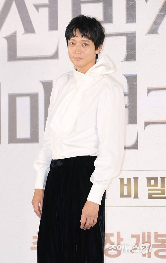 배우 강동원이 22일 오전 서울 용산구 CGV용산아이파크몰에서 열린 영화 '천박사 퇴마 연구소: 설경의 비밀'(감독 김성식) 제작보고회에 참석하고 있다. [사진=정소희 기자]