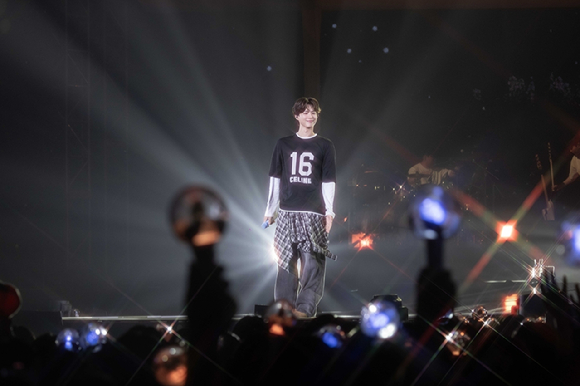 배우 박보검이 국내 팬미팅을 통해 팬들을 만나고 있다. [사진=더블랙레이블]