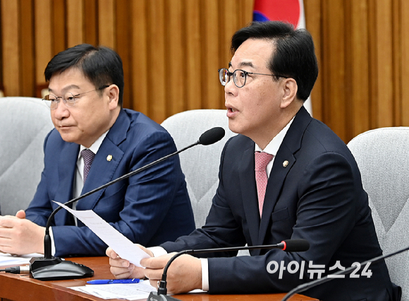 송언석 국민의힘 원내대표가 8일 서울 여의도 국회에서 열린 원내대책회의에서 발언하고 있다. [사진=곽영래 기자]