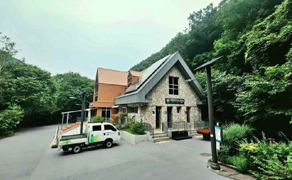 맑은 날의 소백산 비로봉 [사진=박성기 작가 ]
