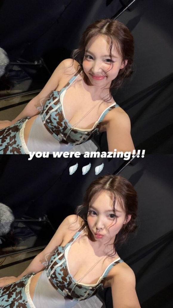 트와이스 나연, 과감한 브라톱 입고 셀카...상큼한 미소에 반전 글래머 몸매