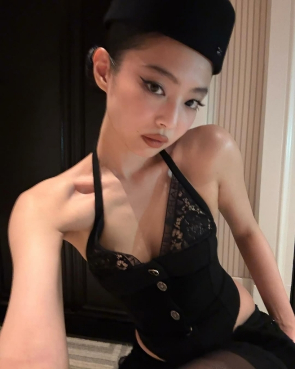 제니 [사진=제니 SNS]